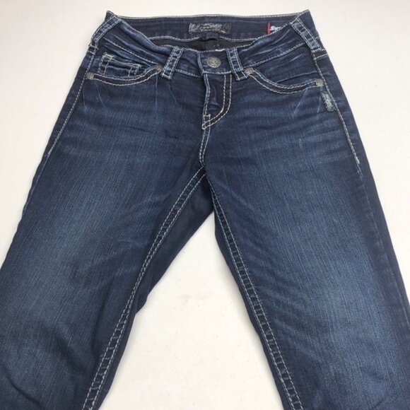 LIKE NEW VINTAGE SILVER SUKI DARKWASH MID CAPRIS 25x24 - Picture 5 of 15